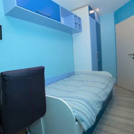 Diamond Apartment *